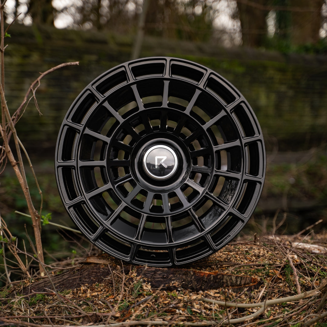 23 Inch Riviera RG7 Gloss Black Range Rover L460