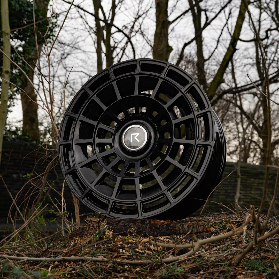 23 Inch Riviera RG7 Gloss Black Range Rover L460