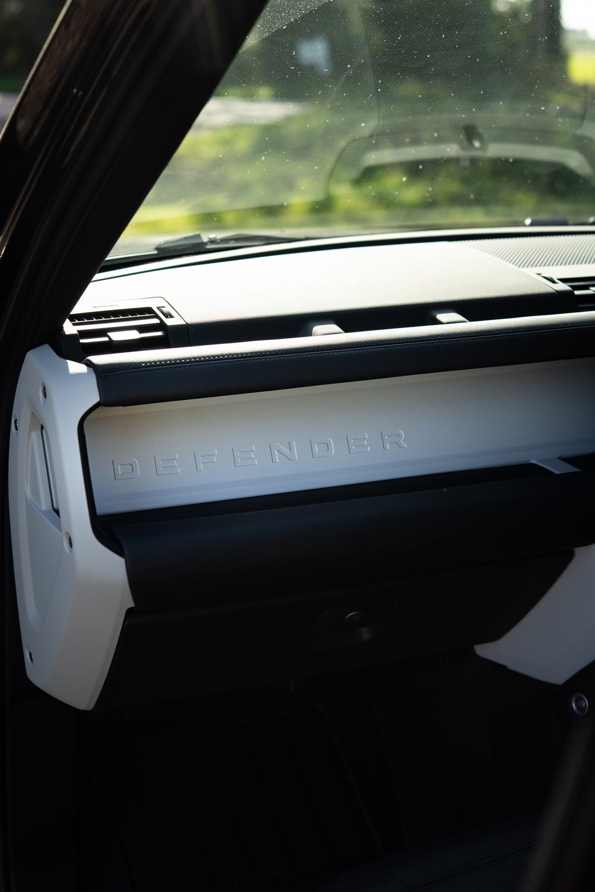 Land Rover Defender 110 X-Dynamic HSE Commercial - Fitted With OCTA Style Body Kit And Rear Seat Conversion