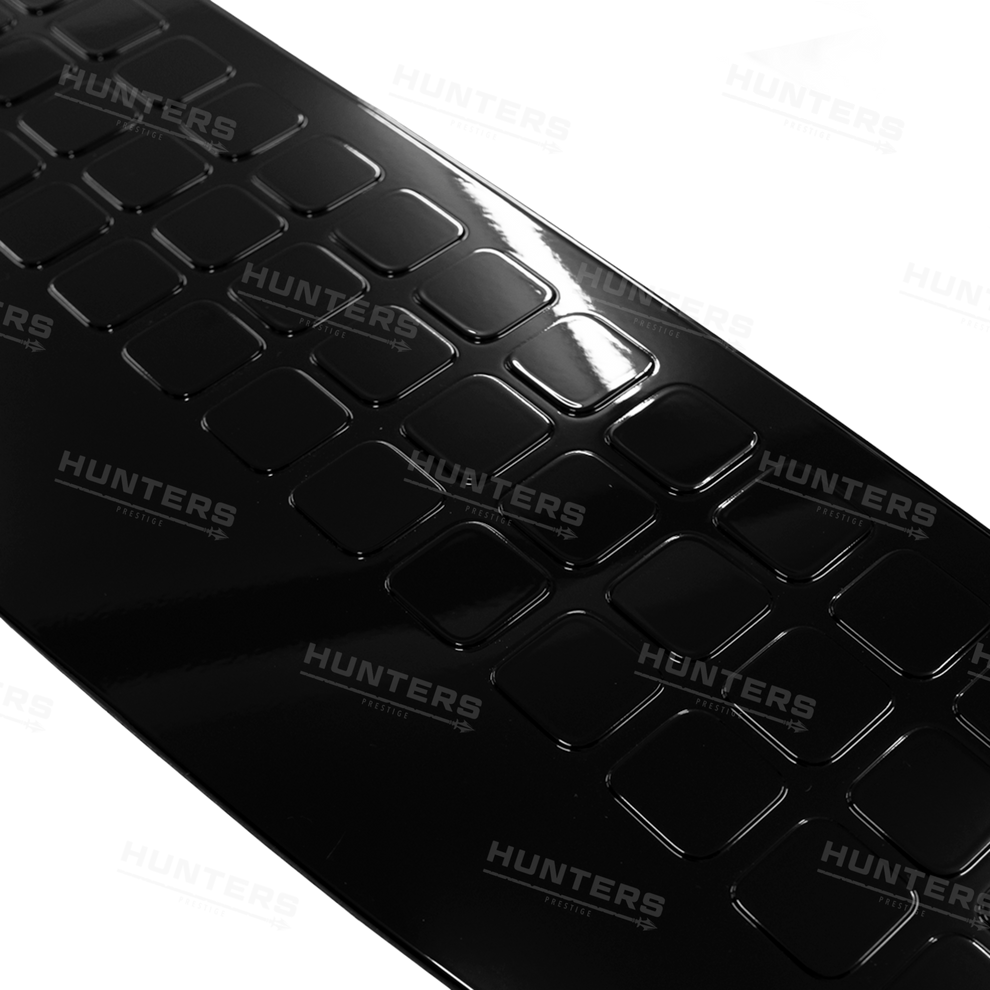Land Rover Genuine MY26 Facelift New Defender Bonnet Inserts – Hunters ...