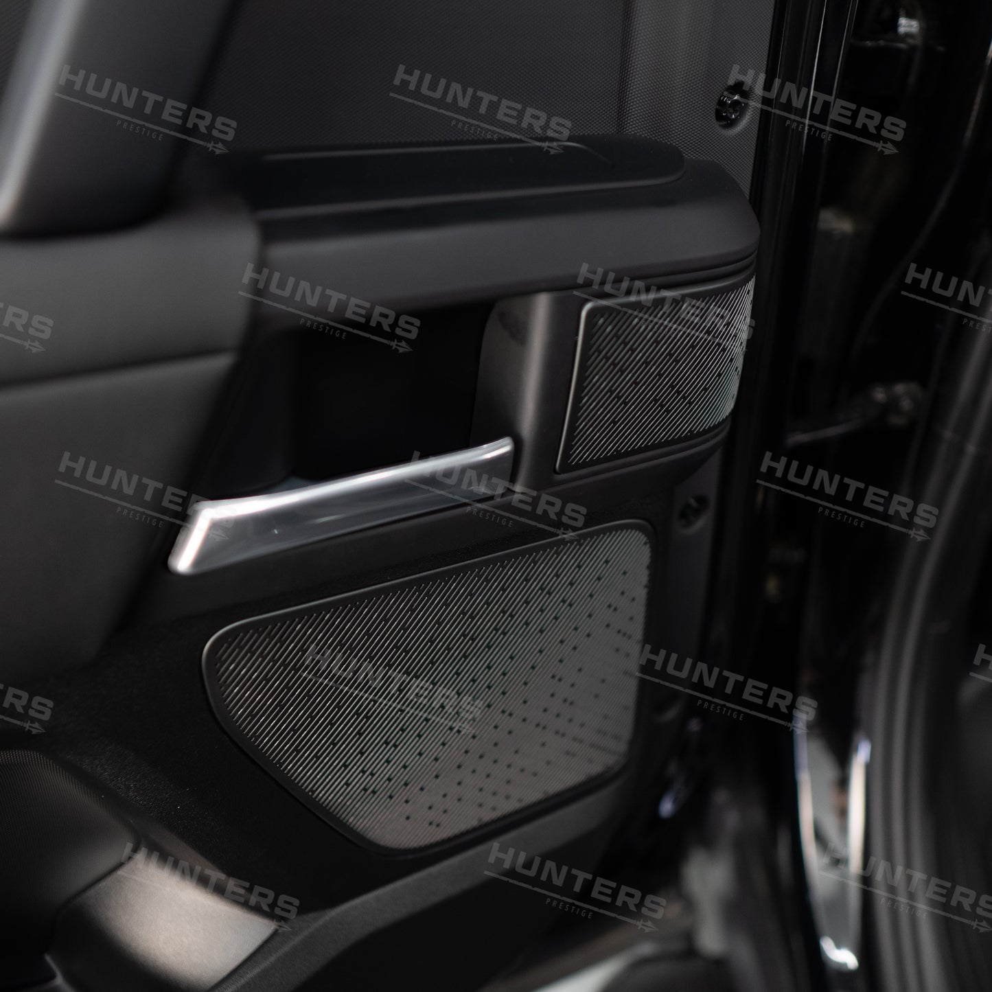 L663 New Defender Hunters Premium Interior Speaker Cover Set