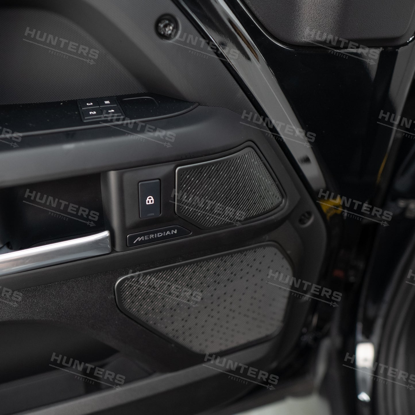 L663 New Defender Hunters Premium Interior Speaker Cover Set