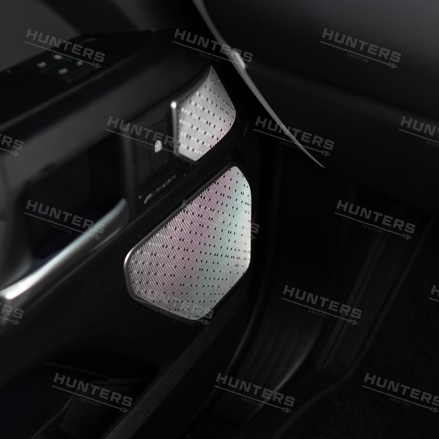 L663 New Defender Hunters Premium Interior Speaker Cover Set
