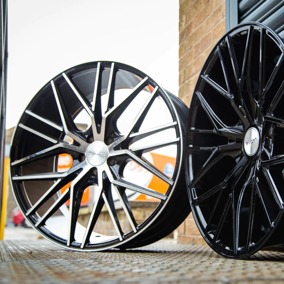 22 inch Riviera RV130 Black Polished Alloy Wheel (Set of 4) Sale priceRegular price - House of Vulkan